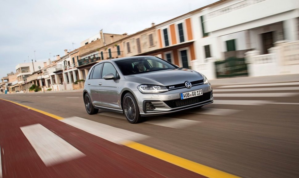 Europoje pirmauja „Volkswagen“, populiariausias modelis – „Golf“