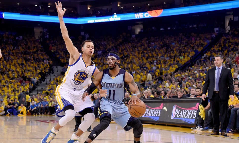 Stephenas Curry ir Mike'as Conley