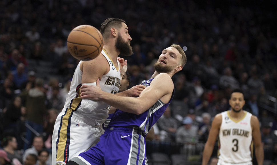 Domantas Sabonis prieš Joną Valančiūną