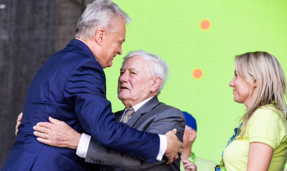 Gitanas Nausėda, Valdas Adamkus 