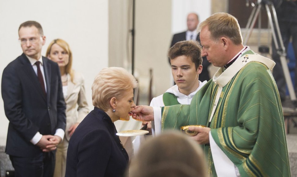 Dalios Grybauskaitės inauguracijai skirtos iškilmingos šv. Mišios.
