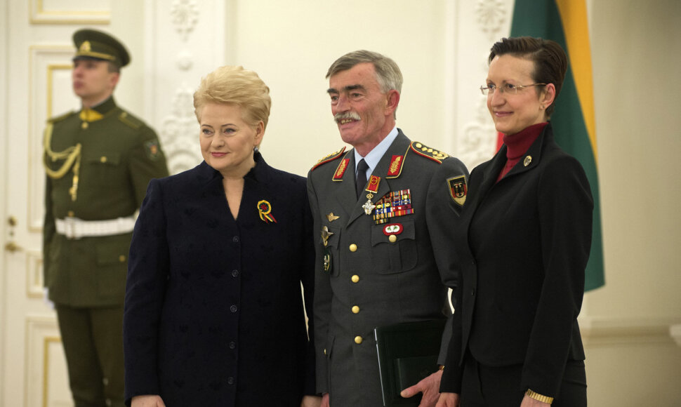 Apdovanojimų įteikimas prezidentūroje