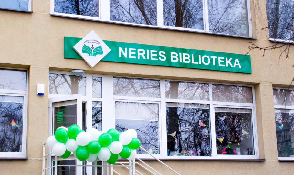 Kauno Neries biblioteka išsikraustė iš daugiabučio ir švenčia įkurtuves.