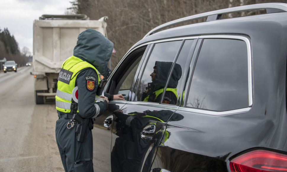 Savaitgalį Klaipėdos apskrityje vykdytas reidas: ikrintas transporto priemonių vairuotojų blaivumas, apsvaigimas nuo narkotinių ar kitų psichiką veikiančių medžiagų.