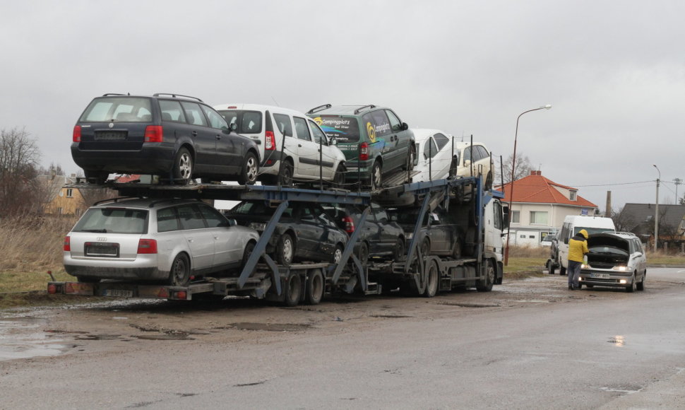 Automobilių prekyba Šiauluose ir Radviliškyje