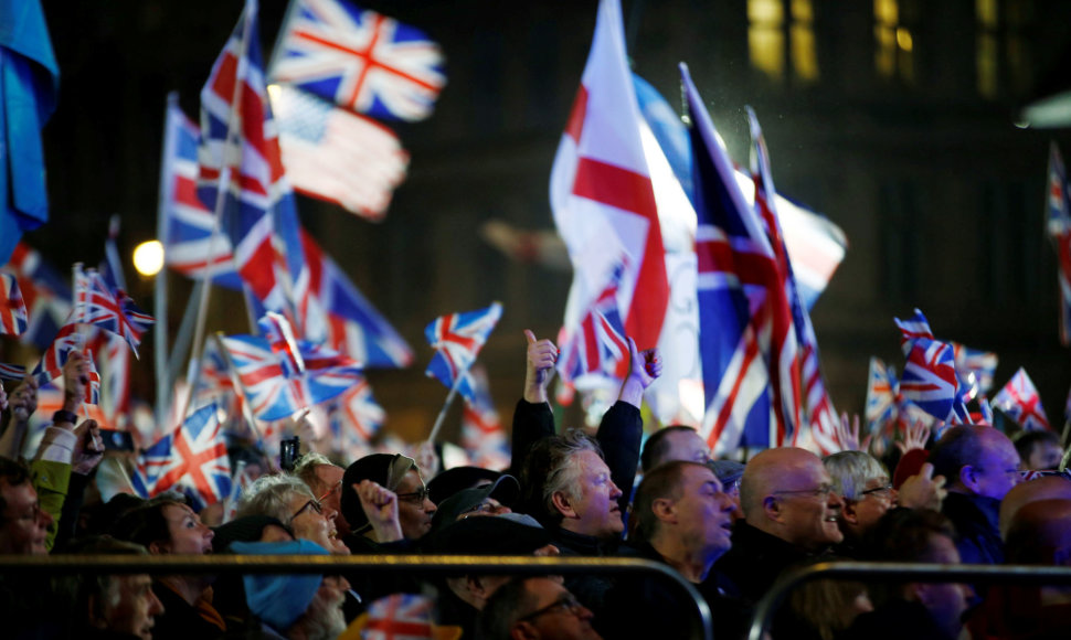 Britai švenčia išstojimą iš Europos Sąjungos
