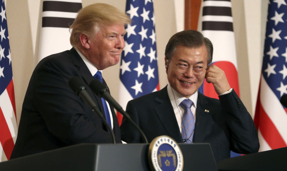 Donaldas Trumpas ir Moon Jae-inas
