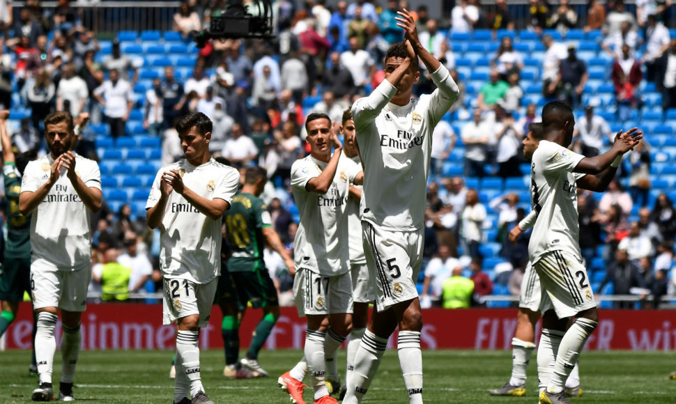 Madrido „Real“ nesėkmingą sezoną baigė dar vienu pralaimėjimu. 