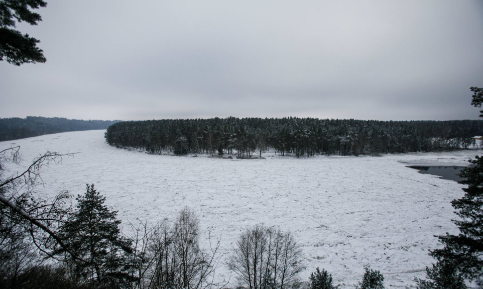 Škėvonių atodanga žiemą