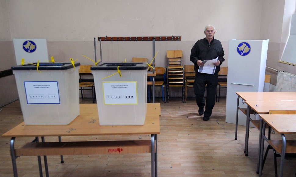 Prasidėjo balsavimas Kosovo vietos valdžios rinkimuose.
