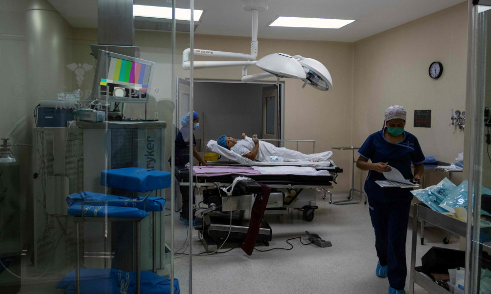 Veronica Merrill prieš operaciją „Oasis of Hope“ ligoninėje Tichuanoje