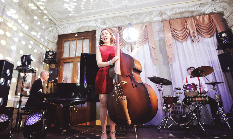 Retro swing kabaret stiliaus grupė &bdquo;Kartą Amerikoj&ldquo;