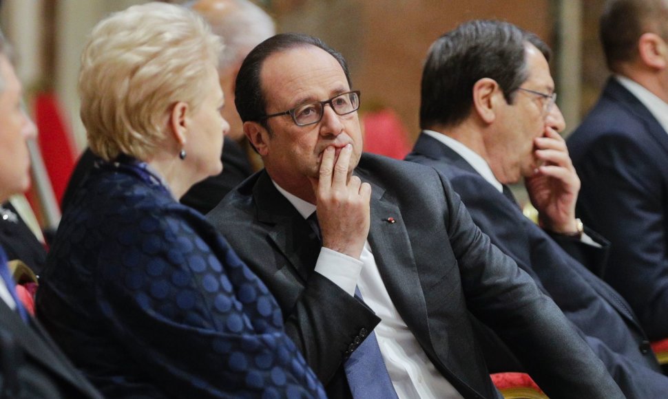 Dalia Grybauskaitė ir Prancūzijos vadovas Francois Hollande'as Vatikane