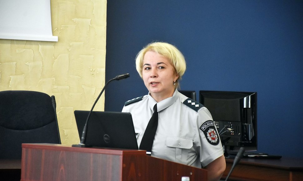 Jonavos policijos bendruomenės pareigūnė Larisa Paklina 