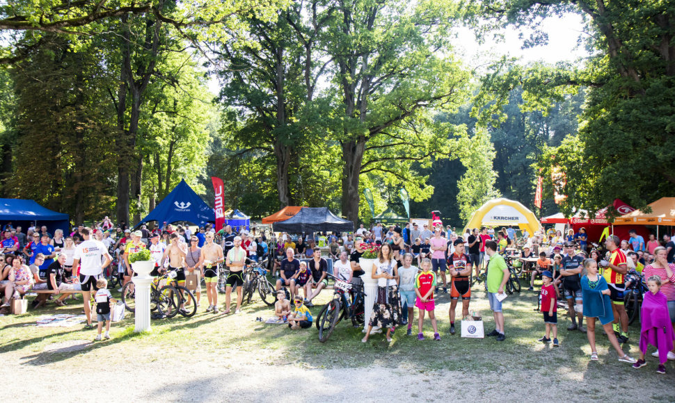 MTB dviračių lenktynės Žagarės vyšnių festivalyje