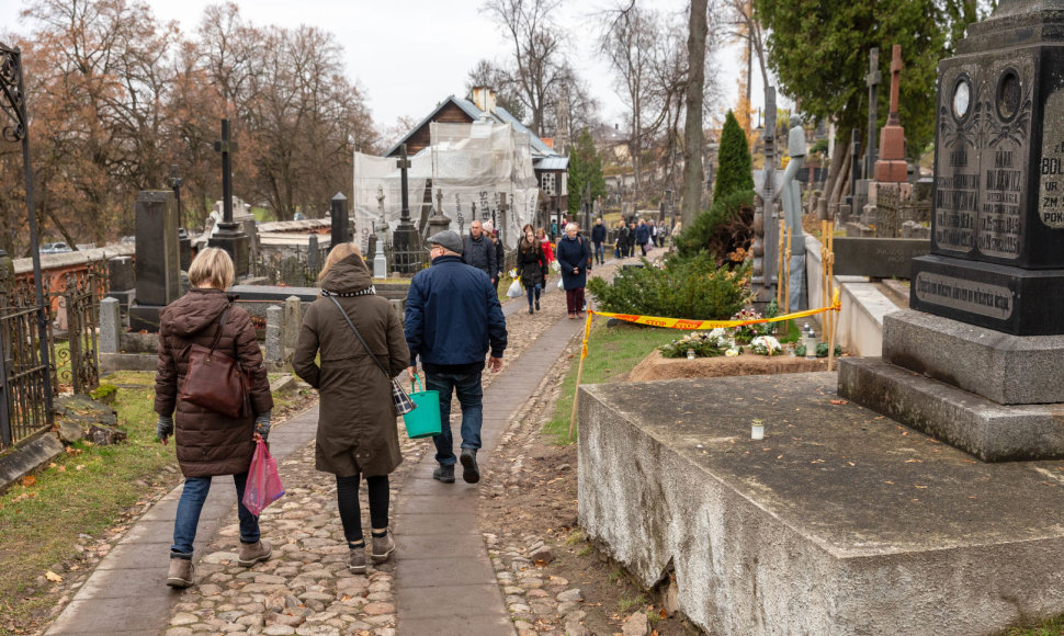 Rasų kapinės Visų Šventųjų dieną