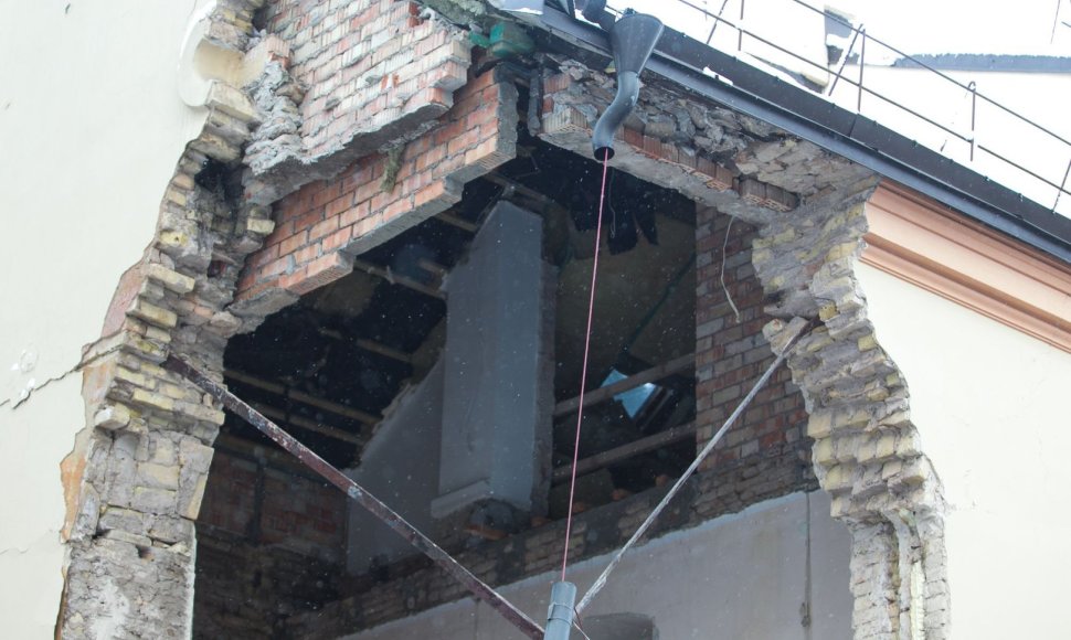 Vilniuje nugriuvo pastato dalis.