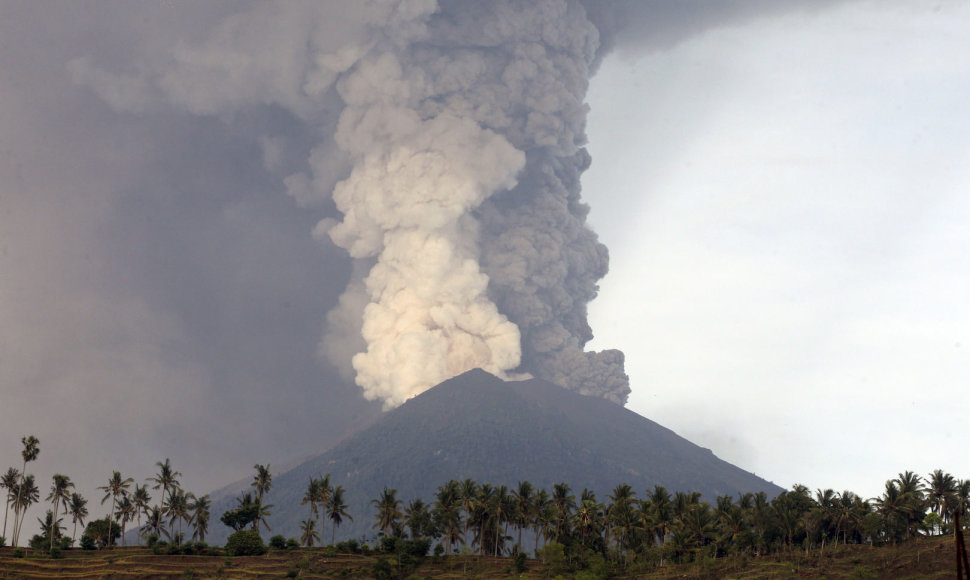 Agungo ugnikalnio išsiveržimas Balyje