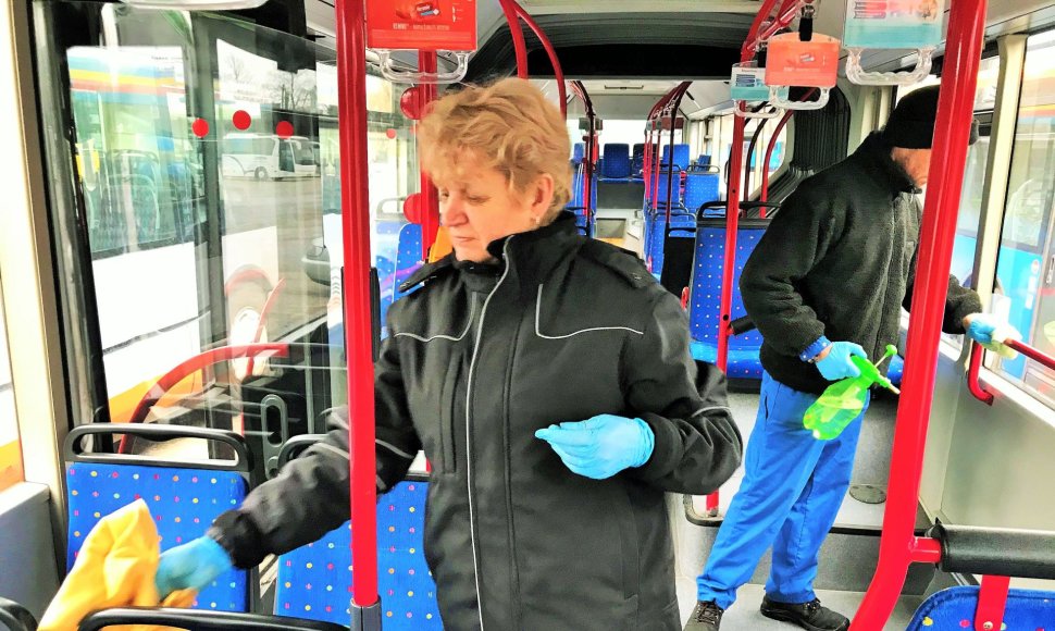 Klaipėdos autobusai papildomai dezinfekuojami
