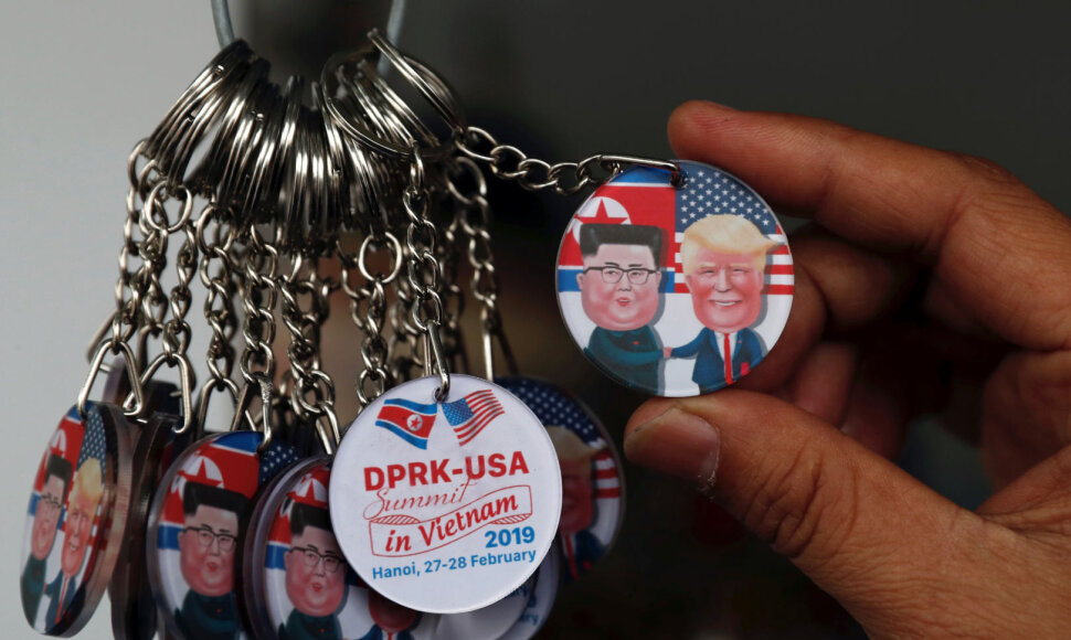 Hanojuje laukiama Kim Jong Uno ir D.Trumpo susitikimo