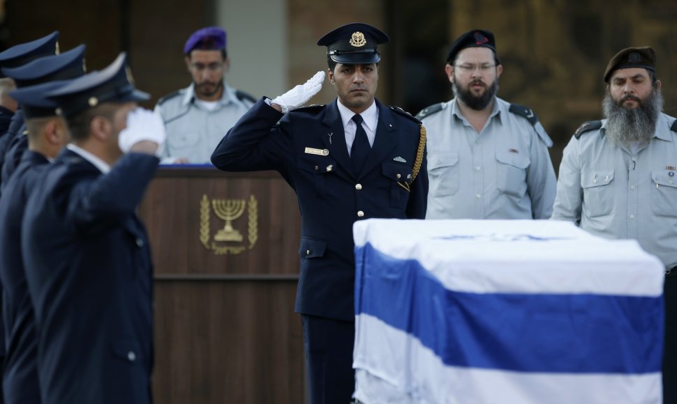Atsisveikinimo su Arieliu Sharonu ceremonija