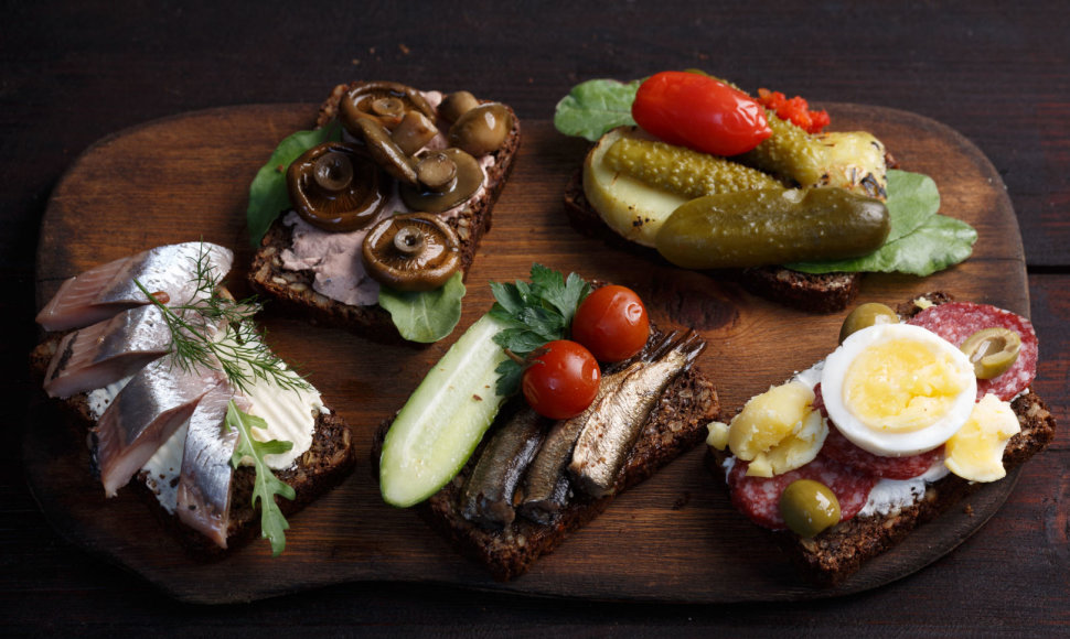 Tradiciniai daniški sumuštiniai, kurių tiesiog privalu paragauti Kopenhagoje