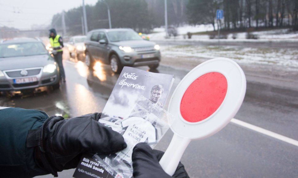 Tarptautinės Antikorupcijos dienos išvakarėse Vilniuje surengta akcija „Kyšis išpurvina“
