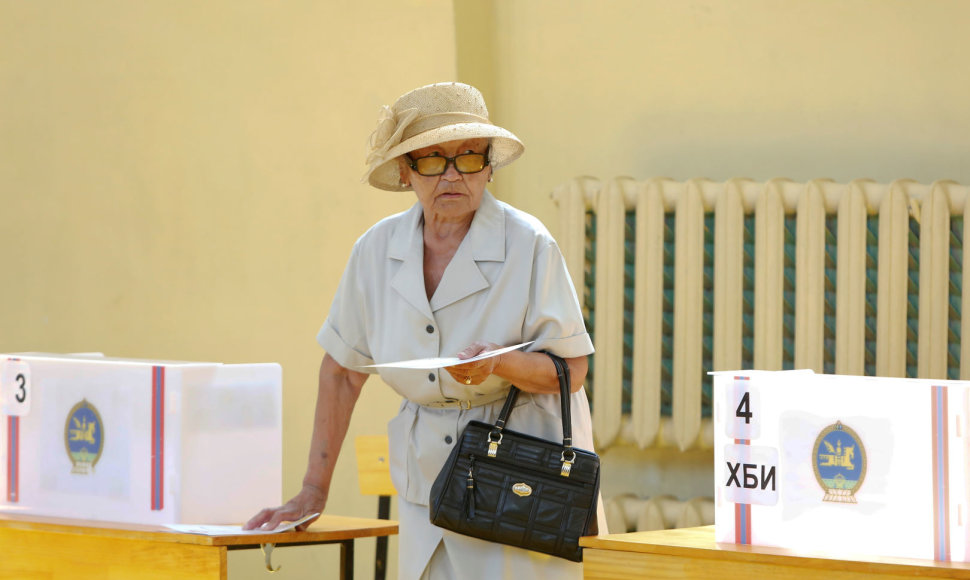 Mongolijoje balsuojama antrajame prezidento rinkimų ture