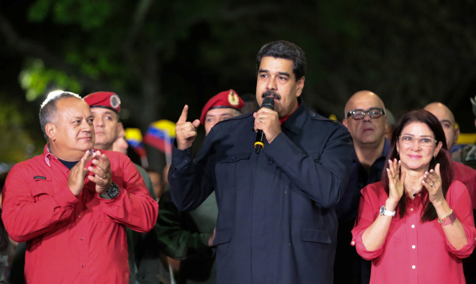 Nicolas Maduro skelbia triuškinamą pergalę Venesuelos regionų rinkimuose