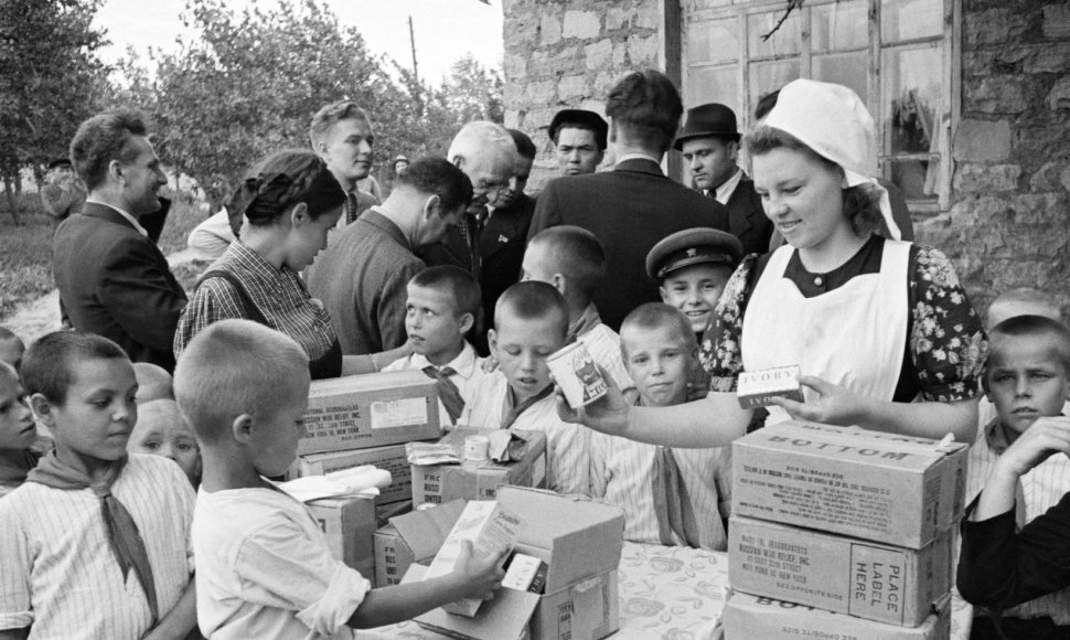 JAV sovietams per karą siuntė tūkstančius tonų maisto