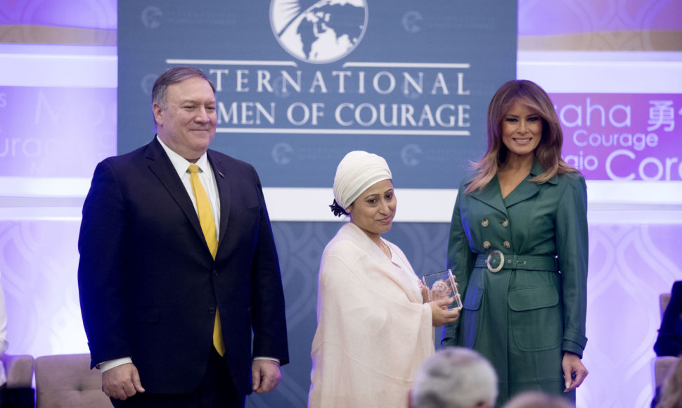 Melania Trump ir Mike'as Pompeo įteikė Tarptautines drąsos premijas