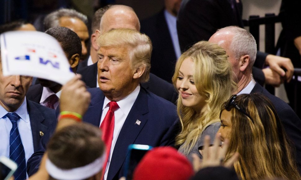 Donaldas Trumpas,su jauniausia dukra Tiffany Trump