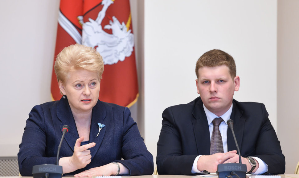 Dalia Grybauskaitė su Lietuvos jaunimo organizacijų atstovais