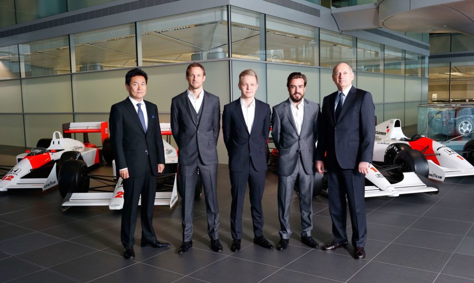 „Honda Motorsport“ buvęs vadovas Y.Arai (kairėje)