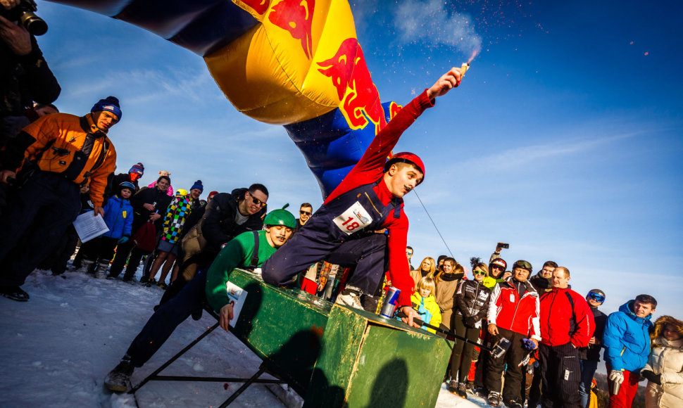 Didžiausia žiemos beprotybė „Red Bull Jump & Freeze“ vasarį sugrįžta antram kartui