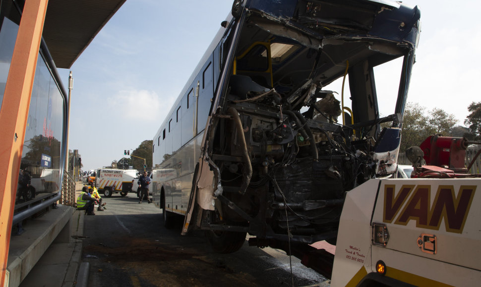 Johanesburge susidūrė autobusai