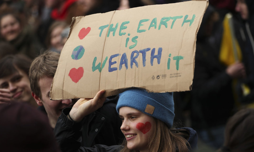 Belgijoje tūkstančiai paauglių dalyvavo ketvirtoje demonstracijoje prieš klimato kaitą