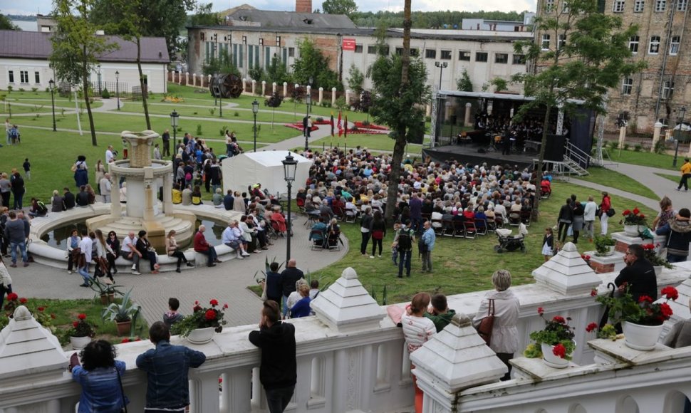 Priešpaskutinis šios vasaros festivalio koncertas – Chaimo Frenkelio viloje