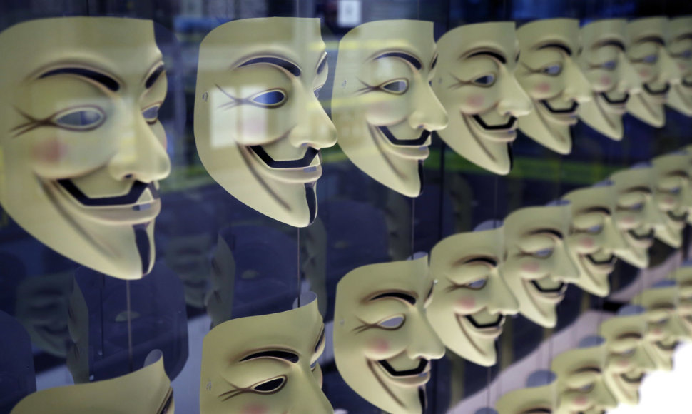 Guy'aus Fawkeso kaukė – dažnas programišių, slepiančių savo tapatybę, simbolis