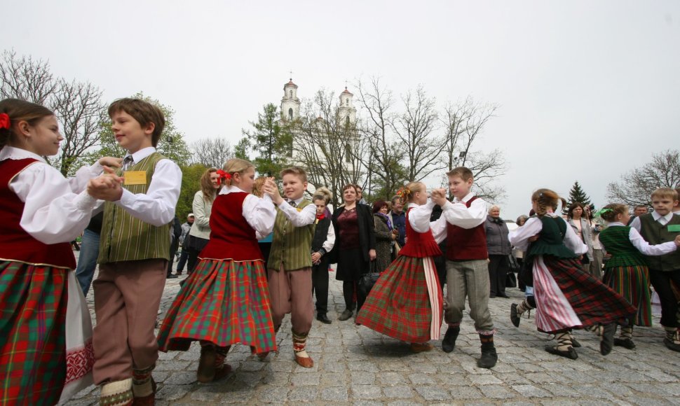 Kurtuvėnuose įvyko respublikinis tradicinių šokių festivalis „Patrepsynė“
