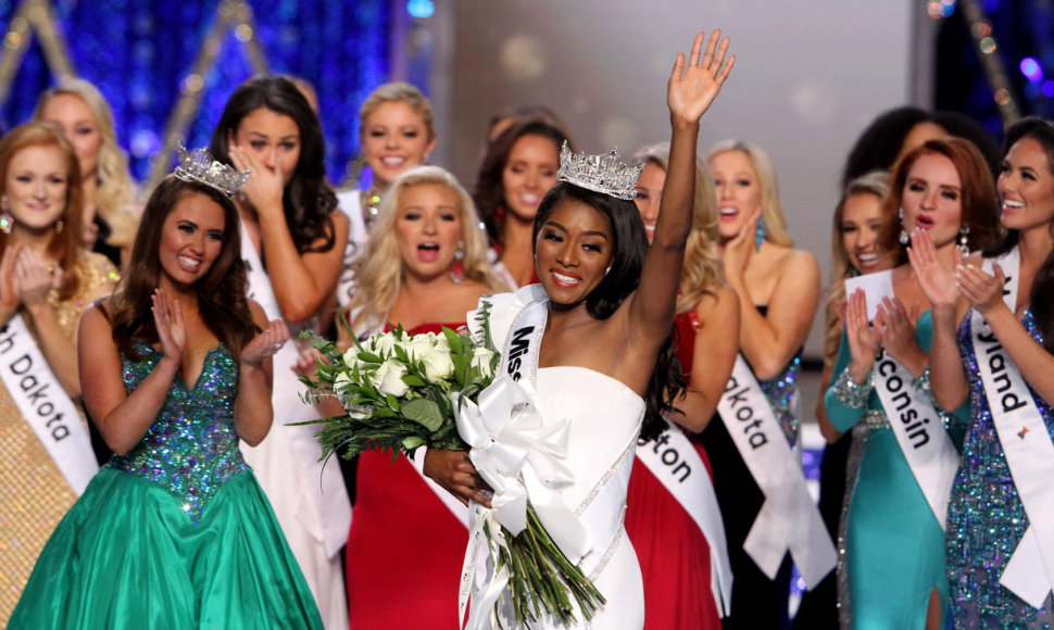 „Mis Amerika“ nugalėtoja Nia Imani Franklin