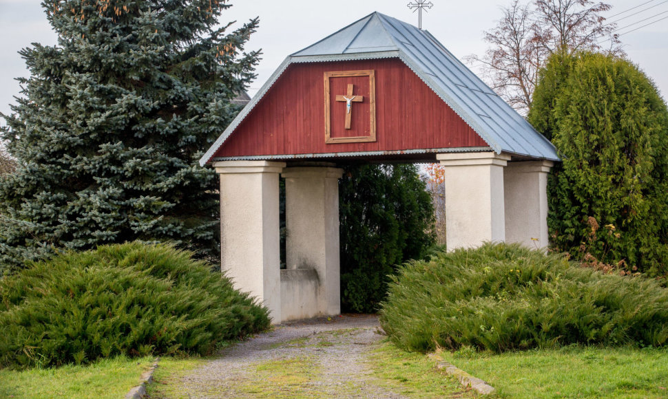 Unikalūs Darsūniškio miestelio vartai - vieninteliai Lietuvoje