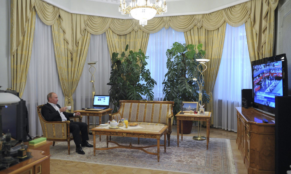 Vladimiras Putinas savo rezidencijoje Novo Ogariove