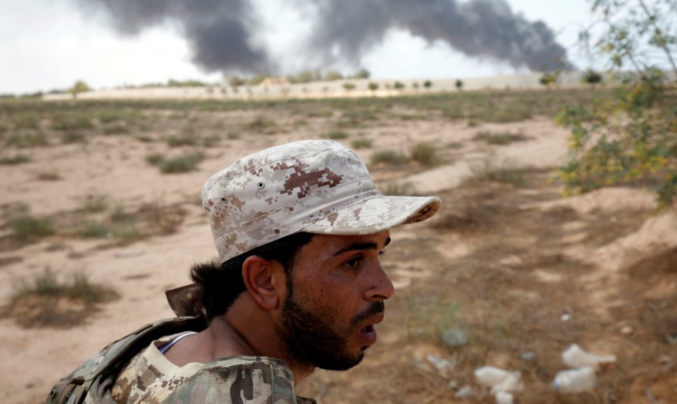 Libijos kovotojai fronto linijoje prieš „Islamo valstybės“ džihadistus