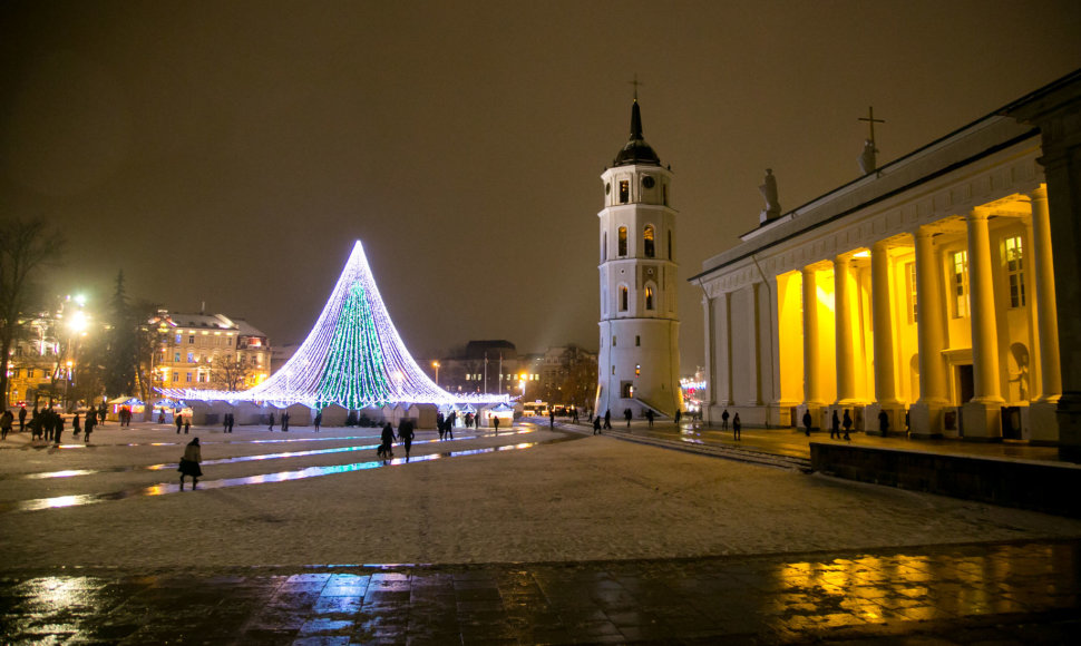 Kalėdų eglė Katedros aikštėje