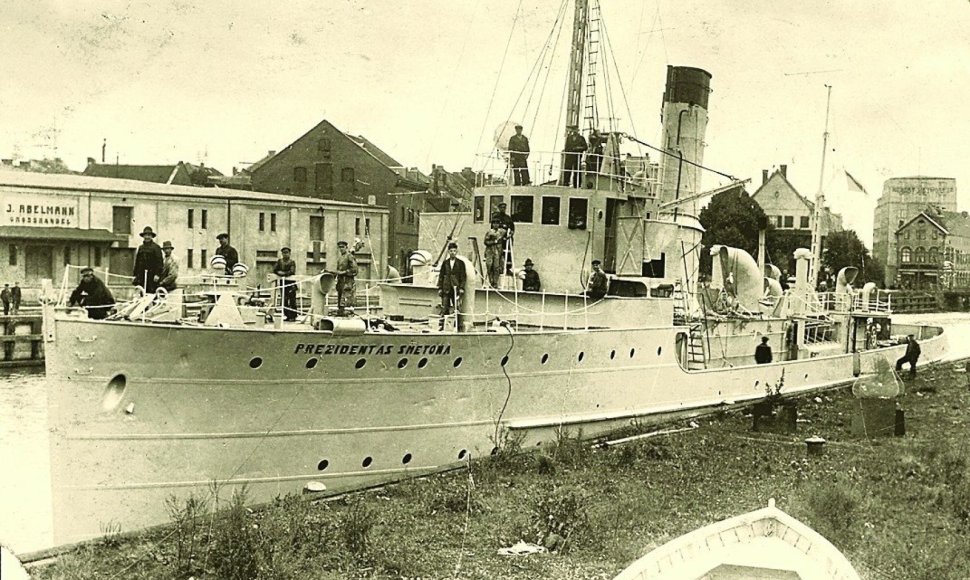Laivas „Prezidentas Smetona“ buvo pirmuoju Lietuvos karinio laivyno laivu.