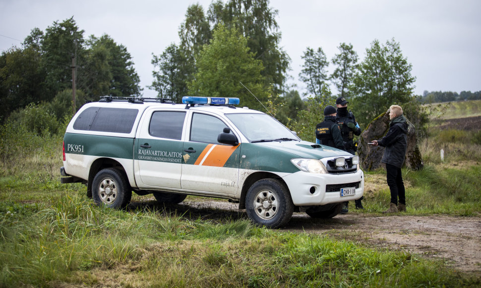 Sieną su Baltarusija Ignalinos rajone saugantys pareigūnai