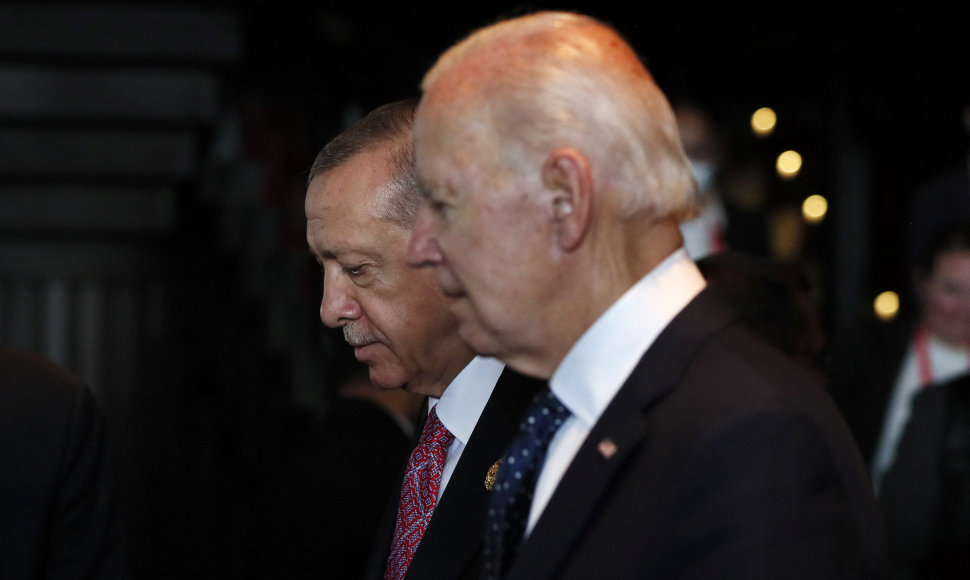JAV prezidentas Joe Bidenas ir Turkijos lyderis Recepas Tayyipas Erdoganas