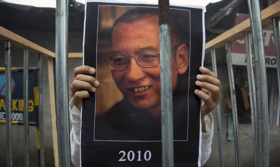 Protestuotojai ragina padėti sunkiai sergančiam Liu Xiaobo