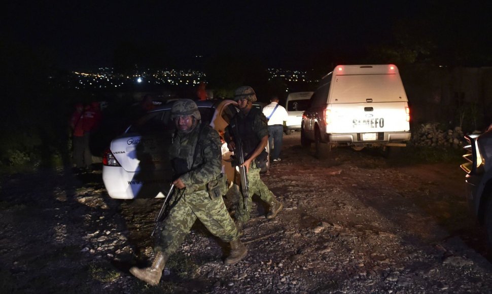 Policija saugo masinės kapavietės Meksikoje vietą